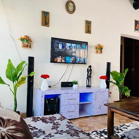 Jambo Diani 1-Bedroom Apartment Close To The Beach Диани Бийч Екстериор снимка
