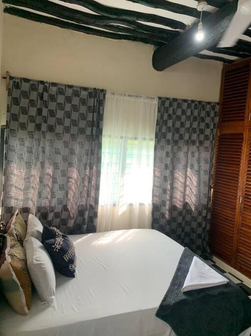 Jambo Diani 1-Bedroom Apartment Close To The Beach Диани Бийч Екстериор снимка