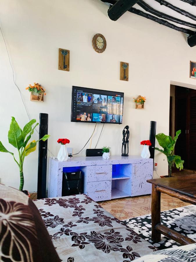 Jambo Diani 1-Bedroom Apartment Close To The Beach Диани Бийч Екстериор снимка